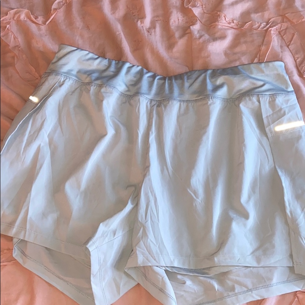 Avia peekaboo shorts